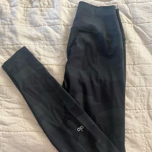 alo green camp workout pants